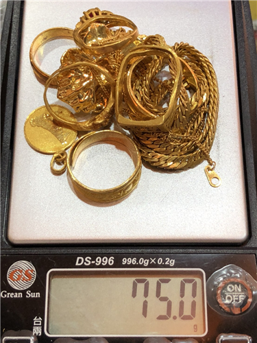 金飾